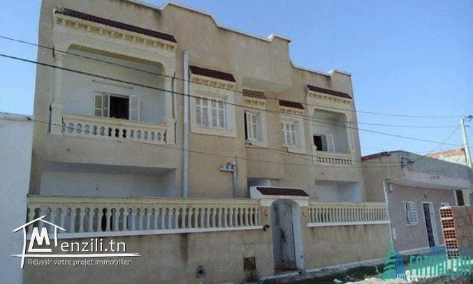Maison ( s+2) et 2 studios à vendre à Eljem