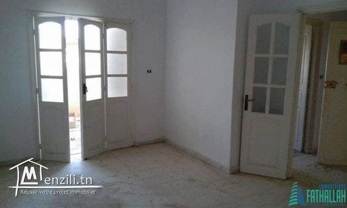 Maison ( s+2) et 2 studios à vendre à Eljem