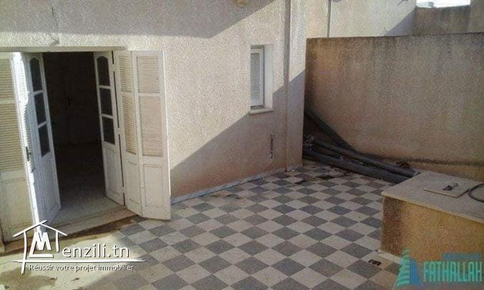 Maison ( s+2) et 2 studios à vendre à Eljem
