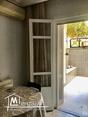 Appartement à louer rénové non meublé rez de chaussé S+3 Ras Tabia