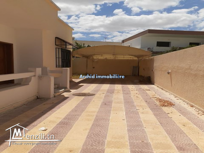 une villa à bardo  2 min à avenue   Habib Bourguiba