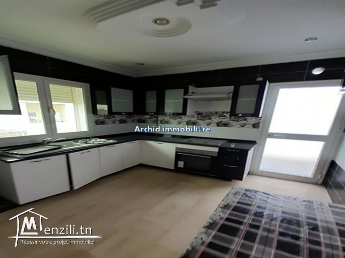 une belle villa style américain à El cité tahrir