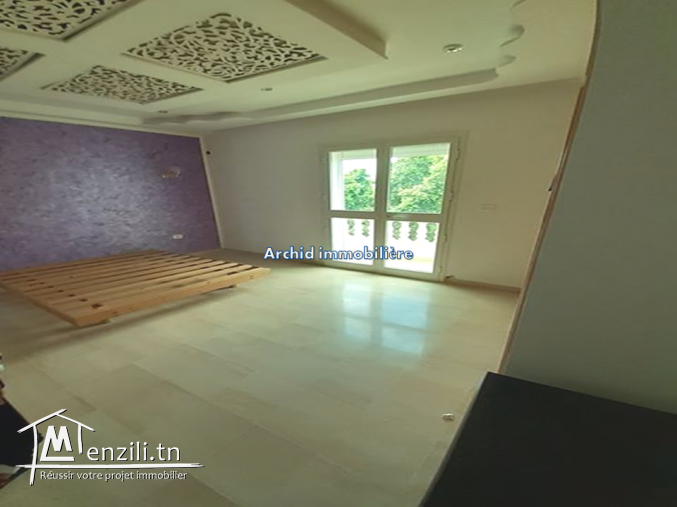 une belle villa style américain à El cité tahrir