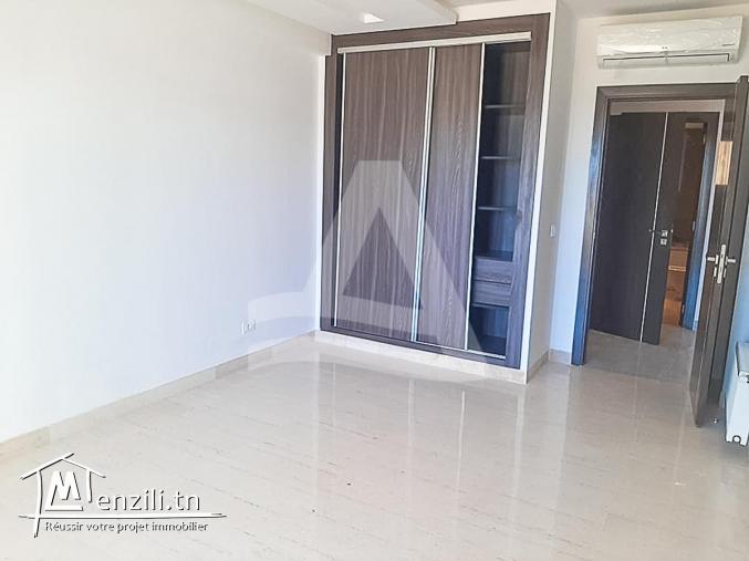 vente un spacieux S3 avec terrasse situe au 1 ère étage 