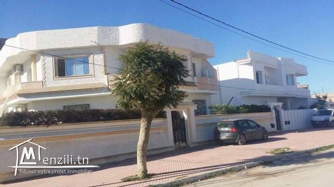 etage de villa s4 à louer  a kelibia