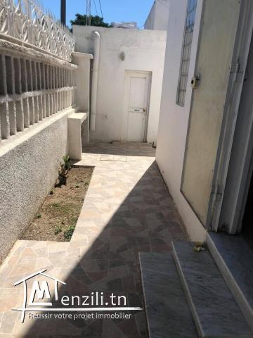 villa 150 m2 prés d’hôpital rabta ( 9avril ) (pour habitation ou centre médical)