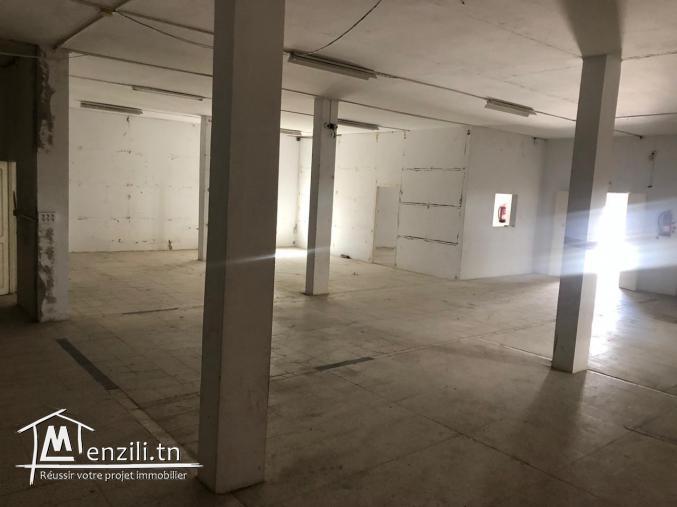 Depot de stockage 210m² à la Soukra