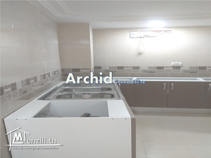 une grande villa trois étages à mnihla