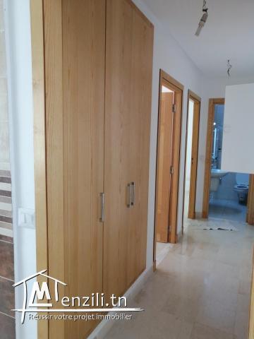 Joli S+2 propre et spacieux à residence Zayatine Wahat  Laouina