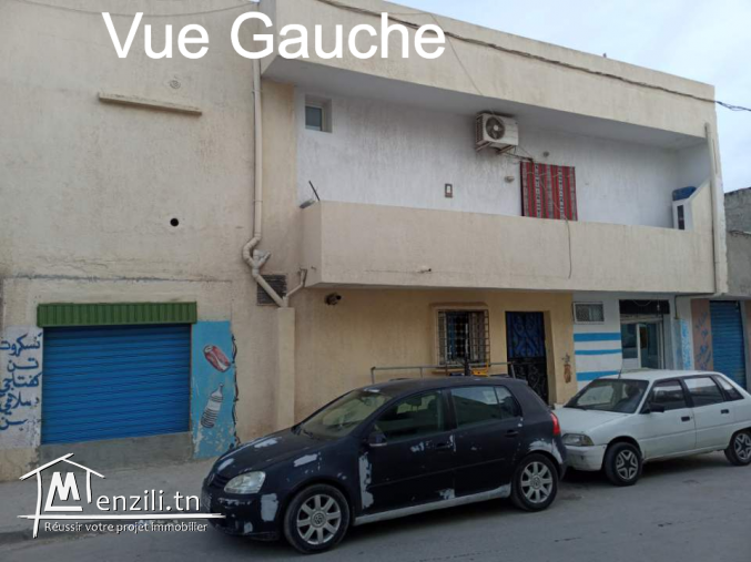 Villa à vendre avec trois Locaux commerciaux