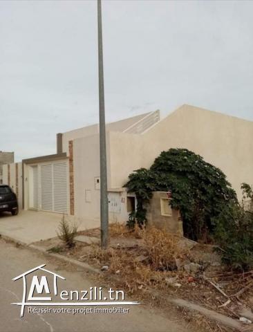 بالعقبه أرض للبيع مساحتها 175 متر مربع