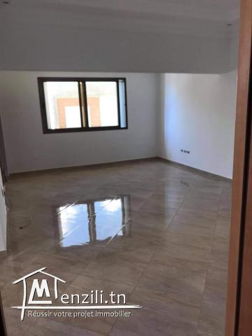 A louer etage de villa S+3, situee a cite nasr, la marsa
