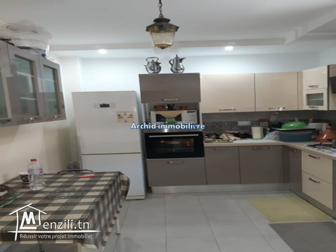 un étage de villa  de 150 m2 situé à Bardo