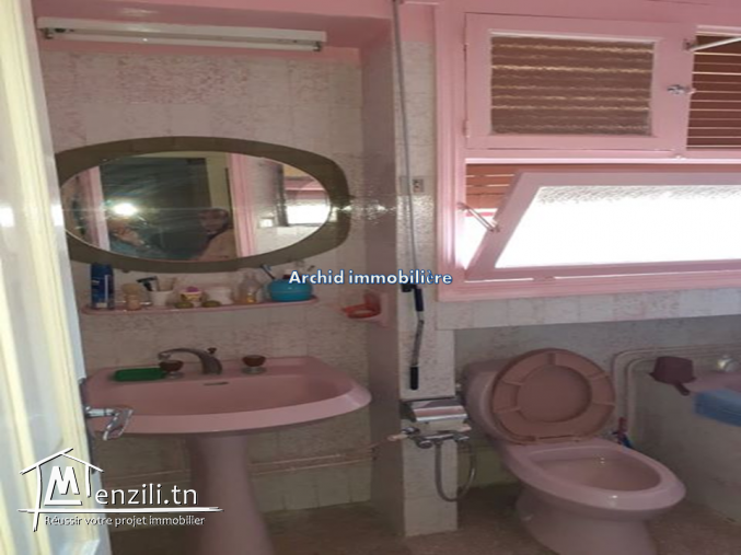 un étage de villa  de 150 m2 situé à Bardo