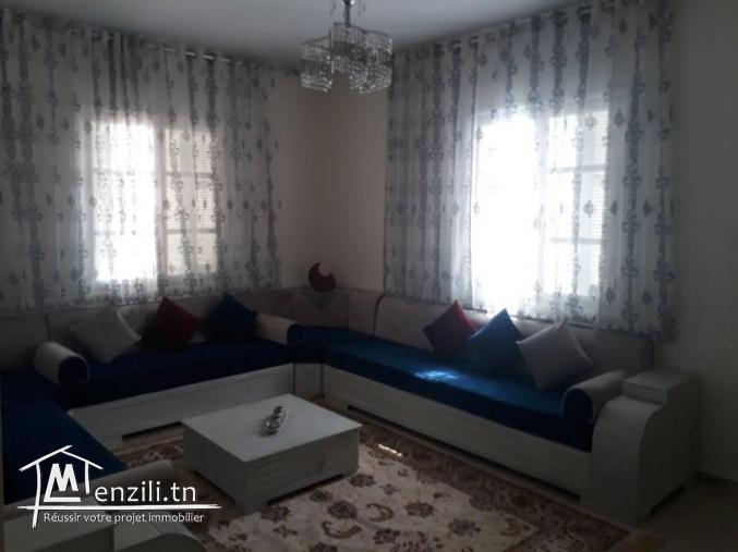 à vendre maison 2 étage  à centre ville kélibia