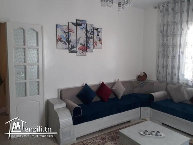 à vendre maison 2 étage  à centre ville kélibia