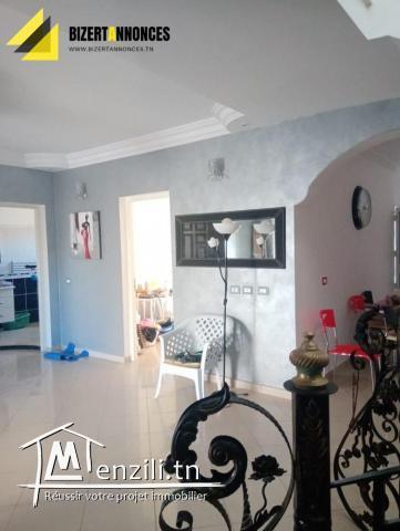 Un bâtiment à RIMEL PLAGE sur 3 niveaux avec garage