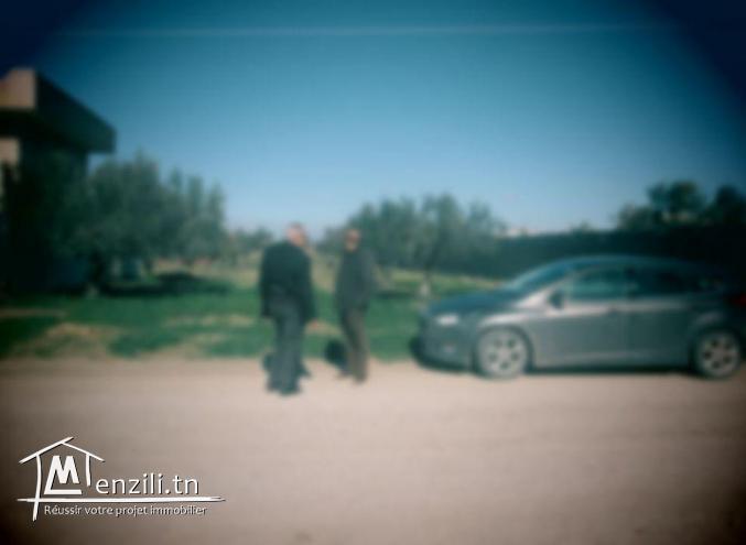 قطعة أرض مهيأة و صالحة للبناء على مساحة 2217 متر مربّع