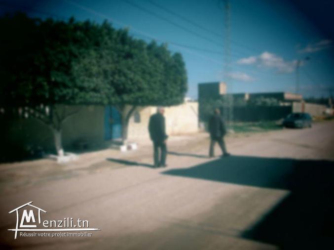 قطعة أرض مهيأة و صالحة للبناء على مساحة 2217 متر مربّع