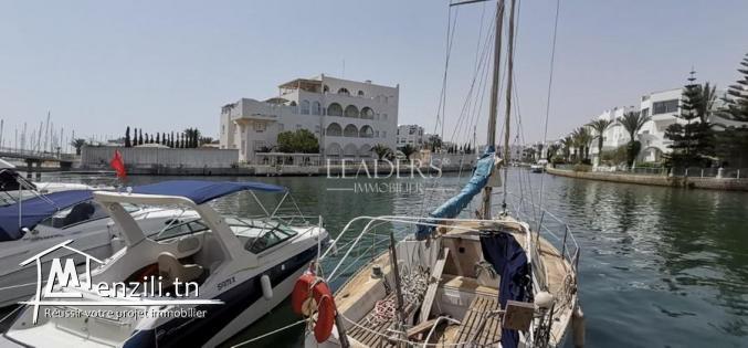 A vendre un bel appartement meublé de haut standing à Marina Yasmin Hammamet