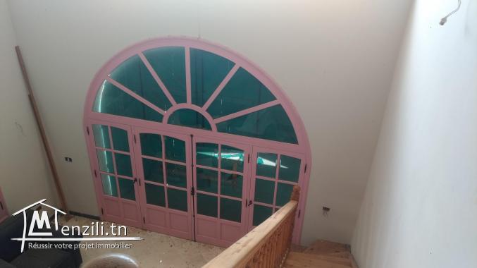 Chalet et terrain à Ghar El Melh à vendre