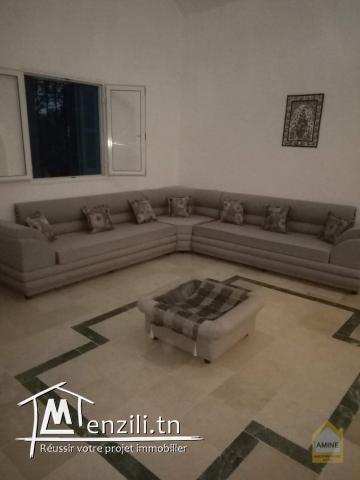 À louer une villa avec piscine à Aghir