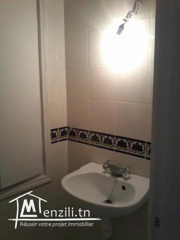 A VENDRE APPARTEMENT A CITE EL OMRANE MONASTIR VILLE S+3 de 125 m 2