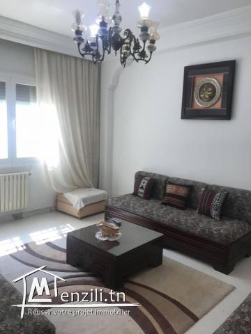 Un très bel appartement S+3 avec jardin à vendre à Ennasr II