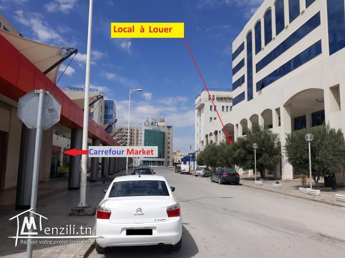 Local avec 2 niveaux (RDC + 1er Etage) en face de Carrefour Market