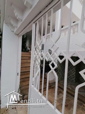 Villa 475m2 à Cité Ennasr direct particulier