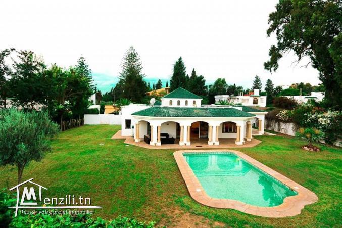 Villa 2600m2 à La Soukra chez particulier