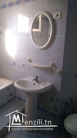 étage de villa sise à bouassida sfax km4 à louer