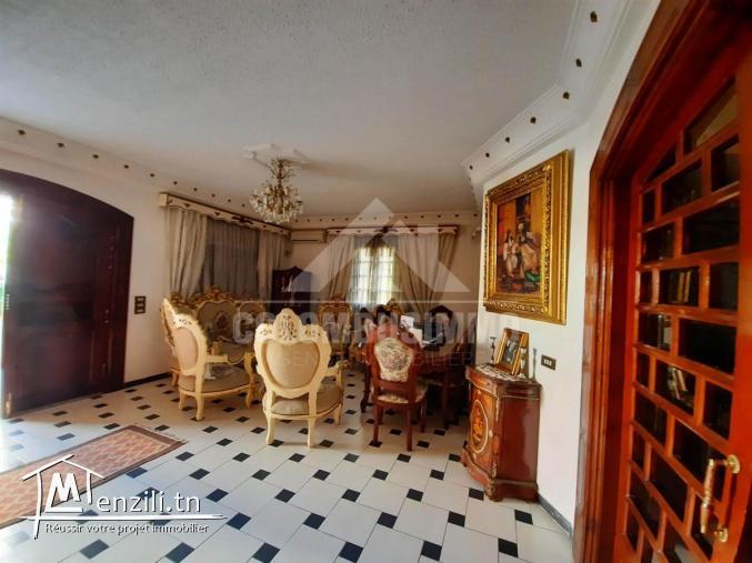 VILLA 3 NIVEAUX A CITÉ ETTAHRIR