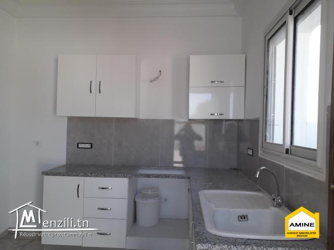 Magnifique villa avec piscine à vendre à coté de la mer Djerba Aghir