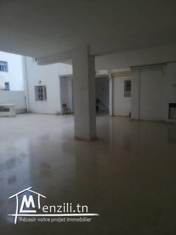 A Vendre  s+2 d'un une Résidence garder  avec un titre foncier