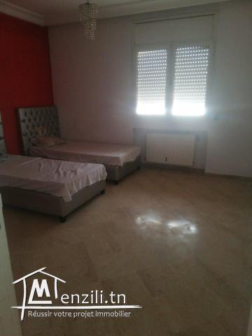 A Vendre  s+2 d'un une Résidence garder  avec un titre foncier