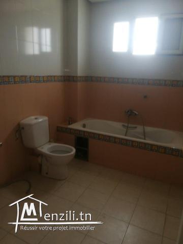 A Vendre  s+2 d'un une Résidence garder  avec un titre foncier