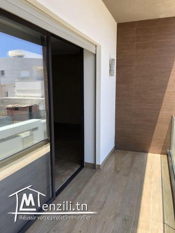 Pied dans l'eau, à Beni Khiar, Villa Neuve