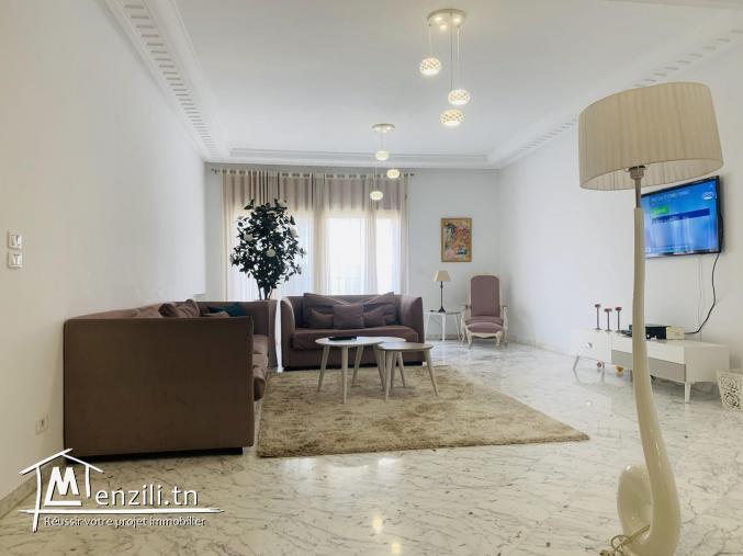 Dame partage studio meublé près du centre Elyssa El Manar