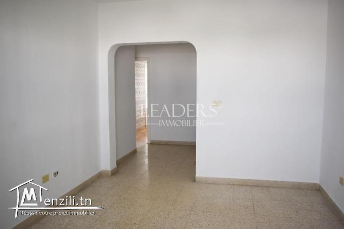 A vendre  un appartement S+3 au 4 éme étage