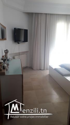 A vendre S+3  MENZAH 7bis à côté de l’école « La Fontaine »