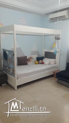 A vendre S+3  MENZAH 7bis à côté de l’école « La Fontaine »