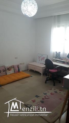 A vendre S+3  MENZAH 7bis à côté de l’école « La Fontaine »