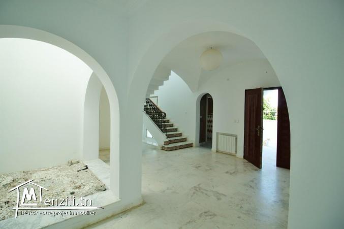 Lumineuse villa à Gammarth
