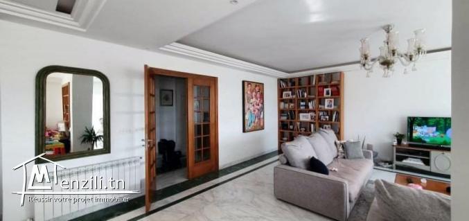 Bel appartement avec vue sur le lac