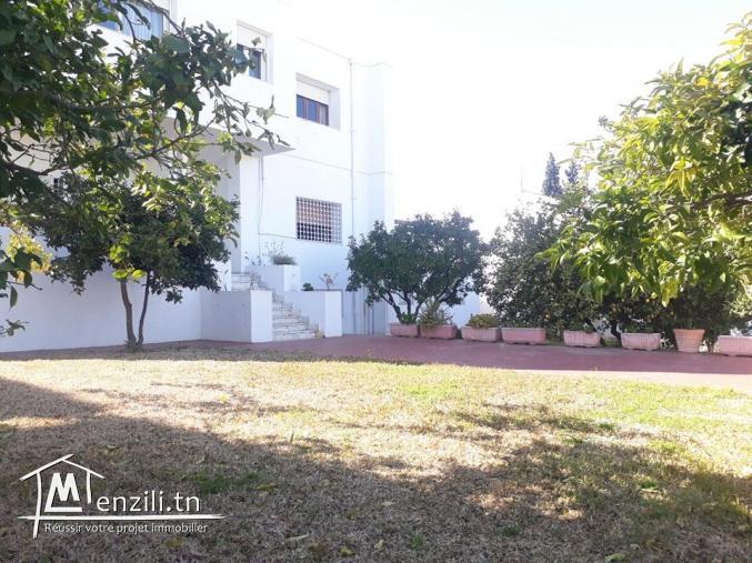 A Vendre Une Belle et Grande Villa