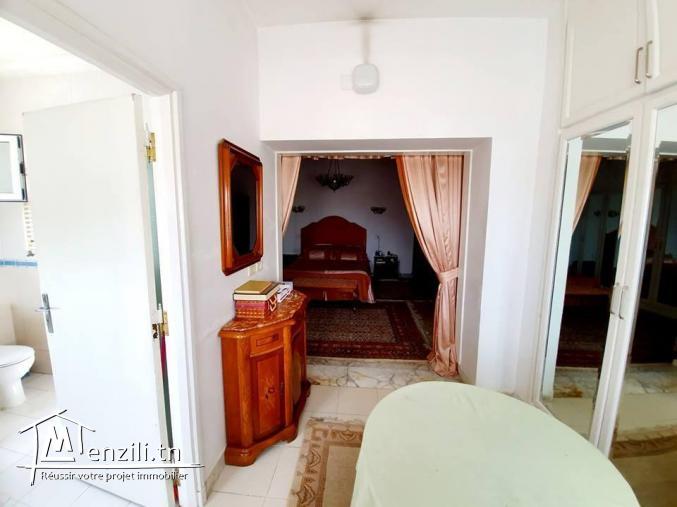 A Vendre Une Belle et Grande Villa