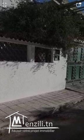 A vendre une villa S + 3 , jardin et guarage au KEF