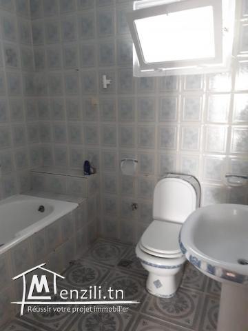 A vendre une villa S + 3 , jardin et guarage au KEF