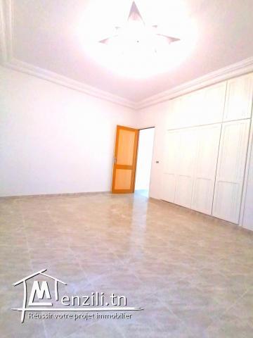 une nouvelle villa a vende a rades plage